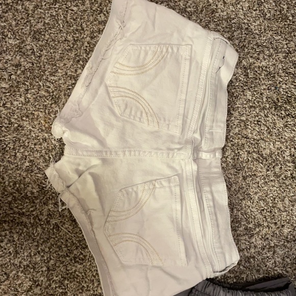 White hollister shorts Size 3 - Picture 2 of 3